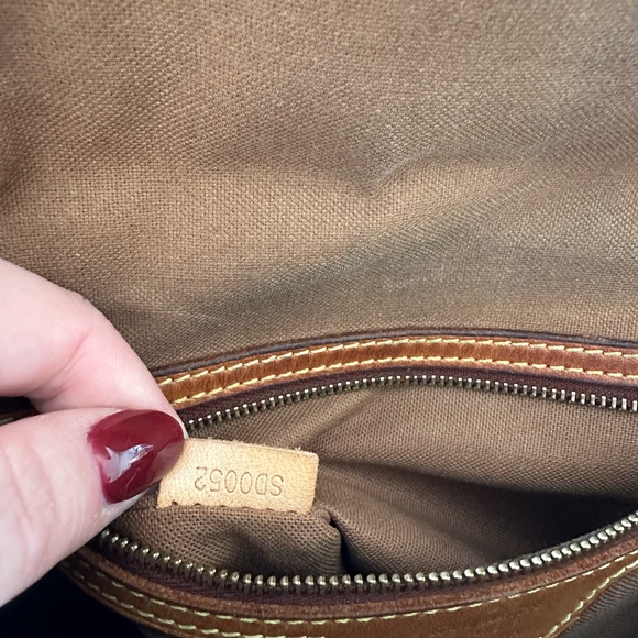 Looping Handbag Monogram Canvas Mini - Picture 5 of 13